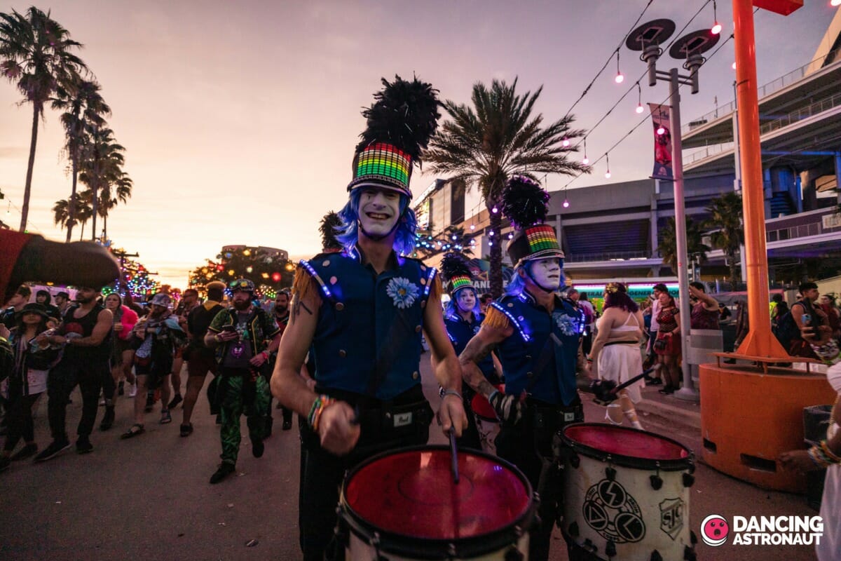 EDC Orlando rings in 10th anniversary with stunning return to Tinker Field [Photos by Dumarys Espaillat / Msmoonlightarts]2Z9A7761