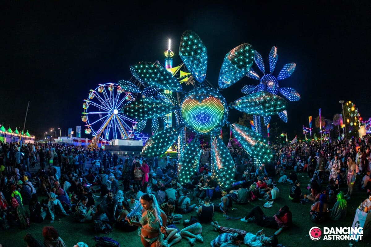 EDC Orlando rings in 10th anniversary with stunning return to Tinker Field [Photos by Dumarys Espaillat / Msmoonlightarts]2Z9A8475