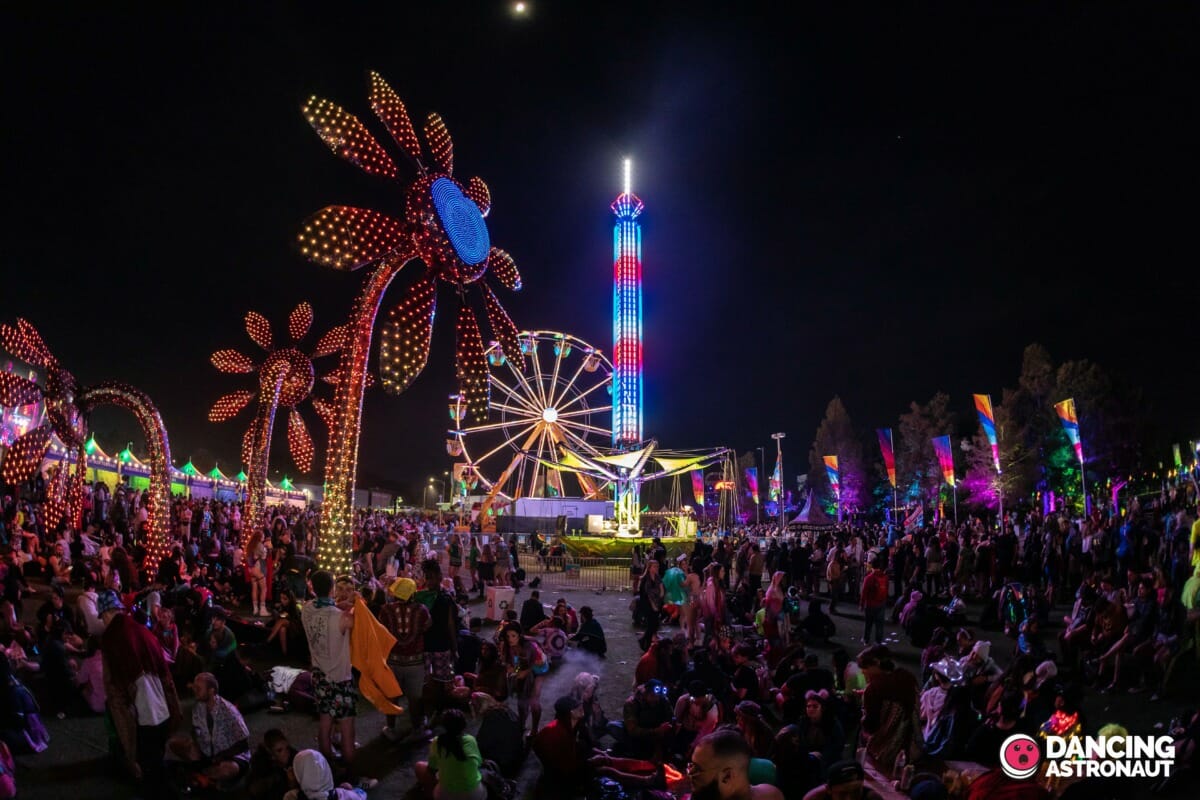 EDC Orlando rings in 10th anniversary with stunning return to Tinker Field [Photos by Dumarys Espaillat / Msmoonlightarts]2Z9A8479