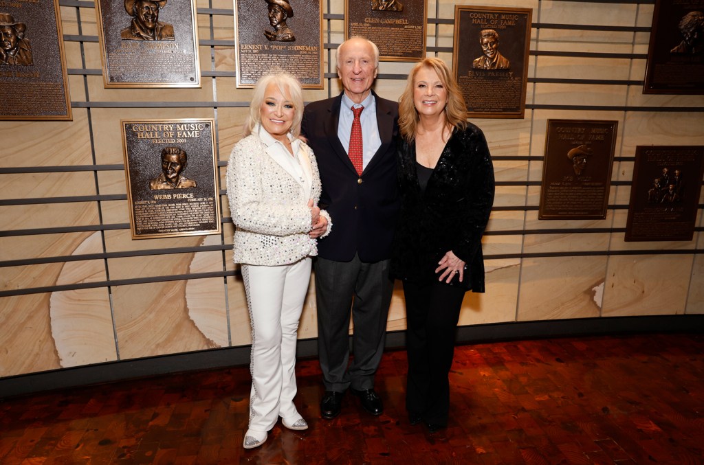 tanya-tucker,-patty-loveless,-bob-mcdill-officially-inducted-into-country-music-hall-of fame