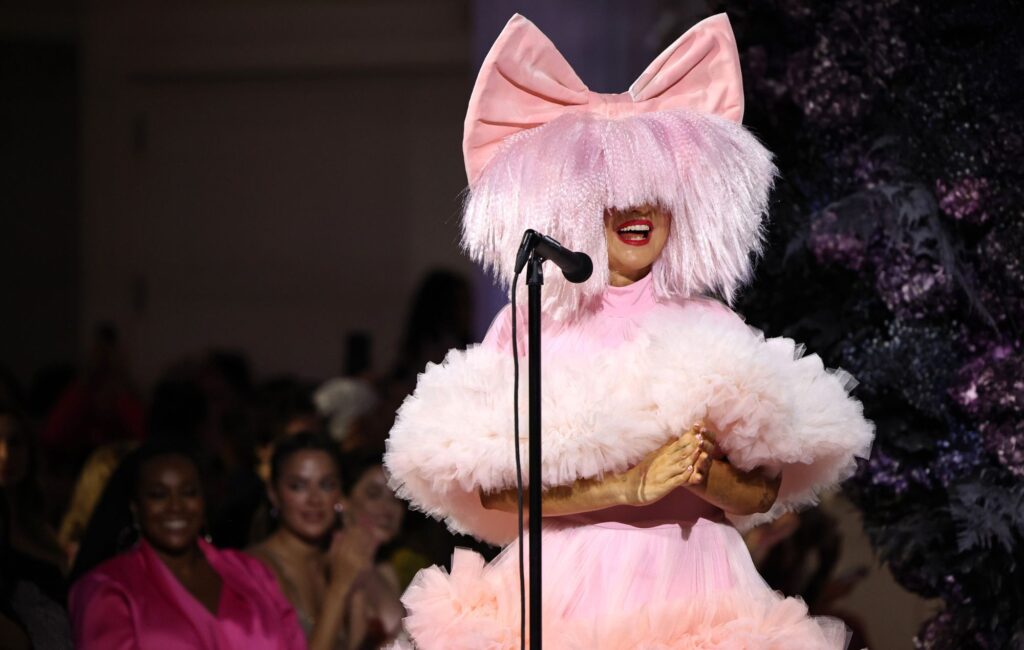 sia-sues-to-expose-identity-thief-trying-to-access-her-unreleased-music