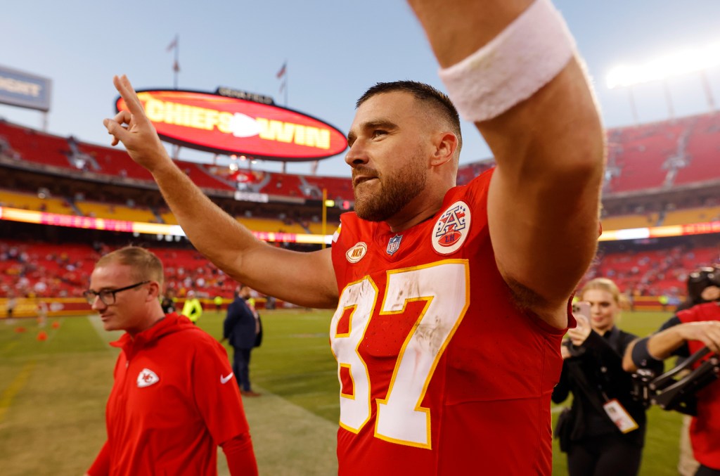 travis-kelce-reacts-to-stats-showing-he-plays-better-when-taylor-swift-attends-his games