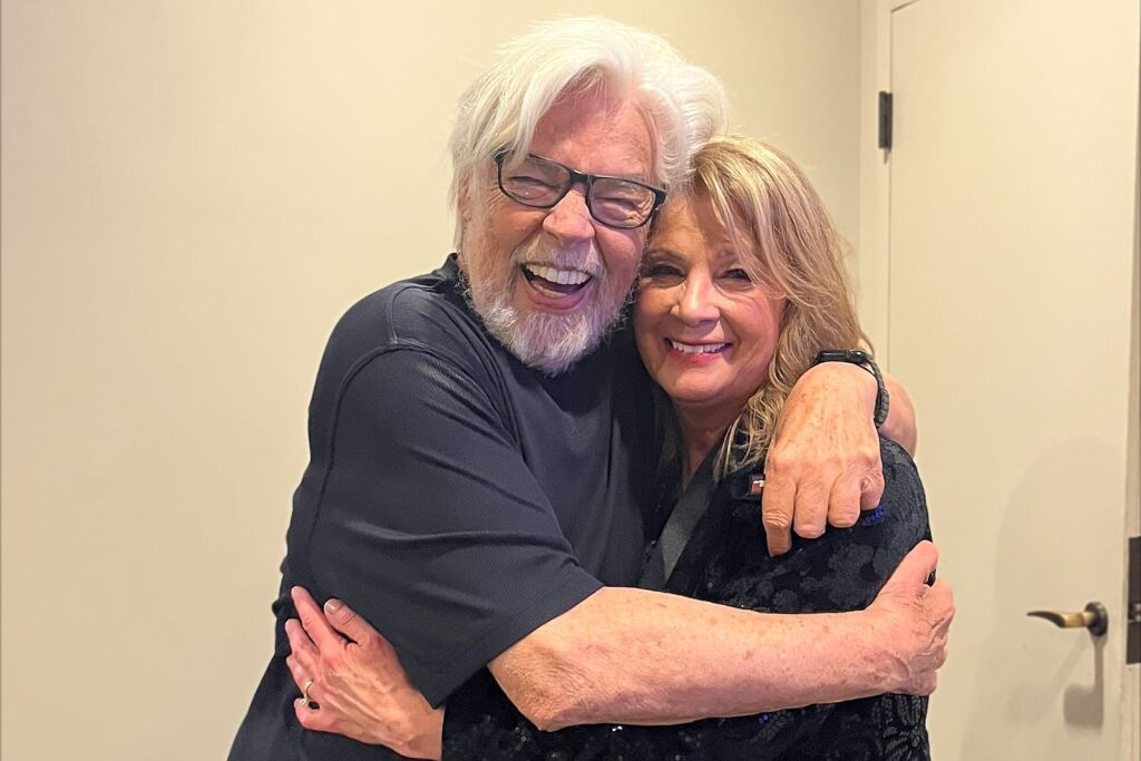 bob-seger-surprises-patty-loveless-with-hall-of-fame-performance