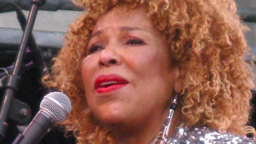 roberta-flack-uses-ai-to-celebrate-50th-anniversary-of-‘killing-me-softly-with-his-song’