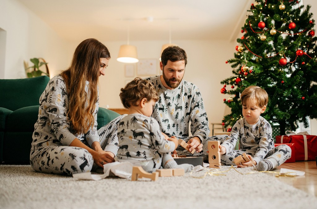 sweet-dreams:-the-9-cutest-matching-pajamas-to-buy-for-the holidays