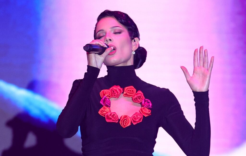 halsey-quietly-drops-out-of-‘the-nightmare-before-christmas’-concerts