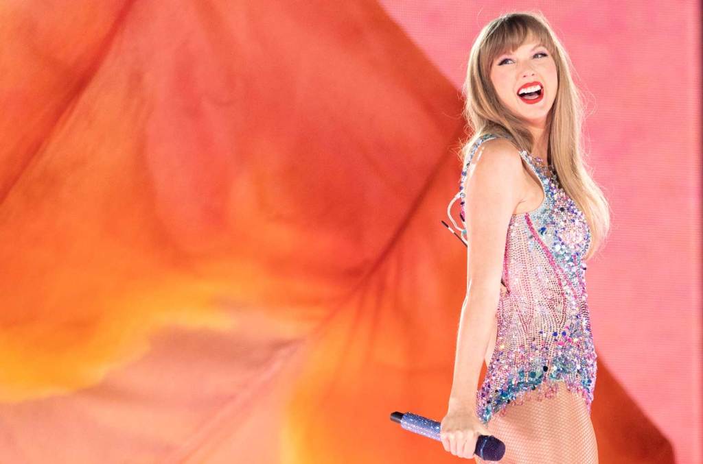 taylor-swift’s-‘cruel-summer’-tops-hot-100-for-second-week,-hits-no.-1-on-streaming-songs chart