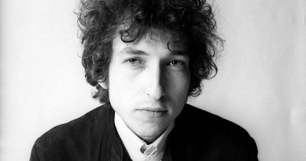 bob-dylan-tacks-on-beacon-theatre-stand-to-current-east-coast-tour