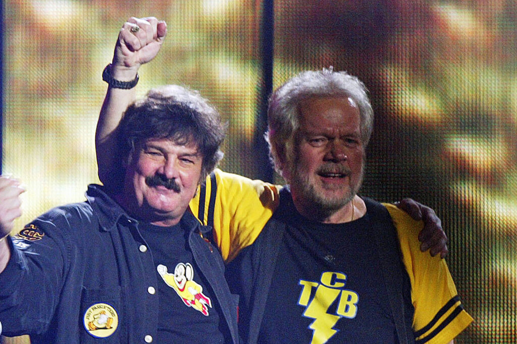 randy-bachman-and-burton-cummings-sue-current-guess-who-band