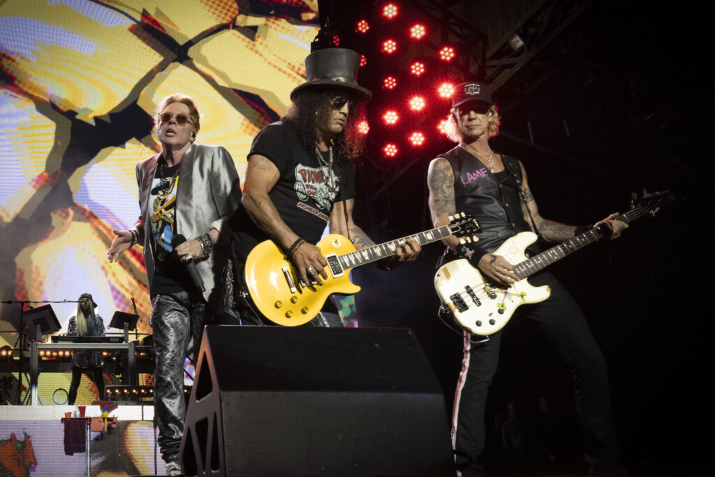 watch-guns-n’-roses-debut-‘the-general’-at-final-2023-us.-show