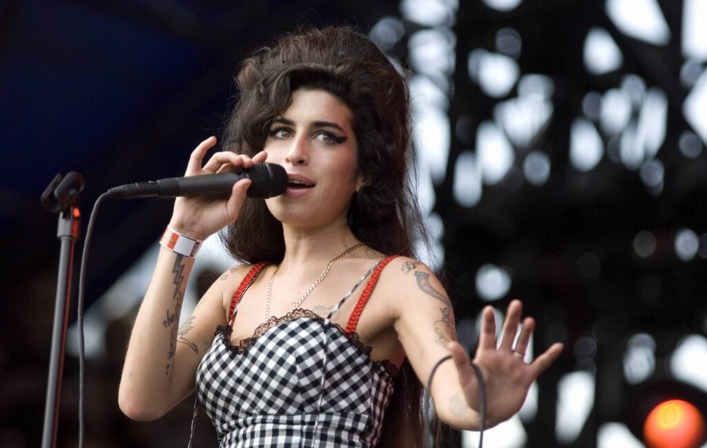 amy-winehouse’s-father-suing-two-of-late-singer’s-friends-over-auction-profits