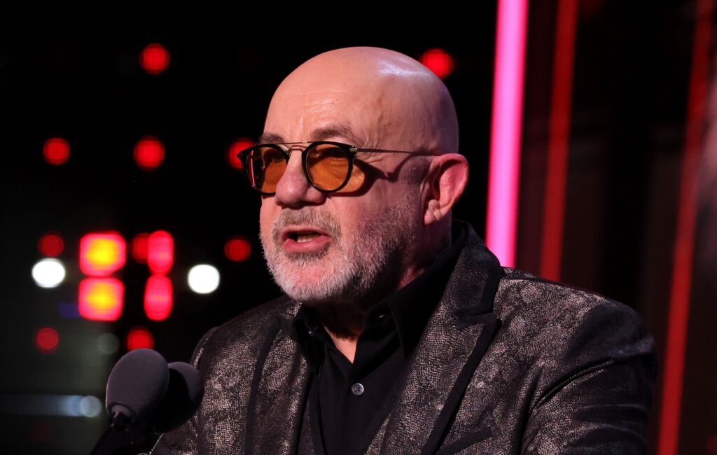 bernie-taupin-calls-out-jann-wenner-at-rock-and-roll-hall-of-fame-2023