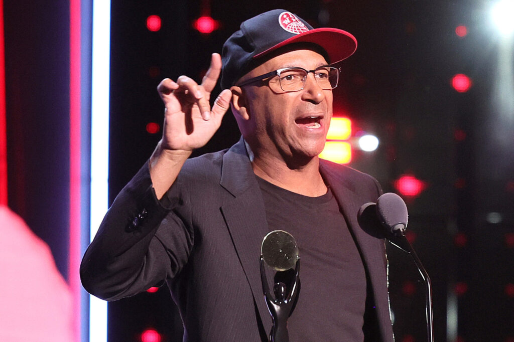 watch-tom-morello’s-impassioned-speech-at-rock-hall-induction