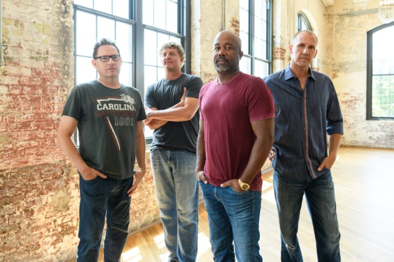 hootie-&-the-blowfish-to-embark-on-2024-summer-camp-with-trucks-tour