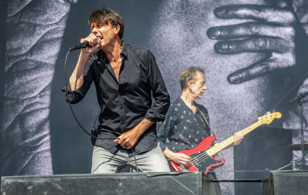 suede-share-new-song-and-announce-expanded-release-of-‘autofiction’