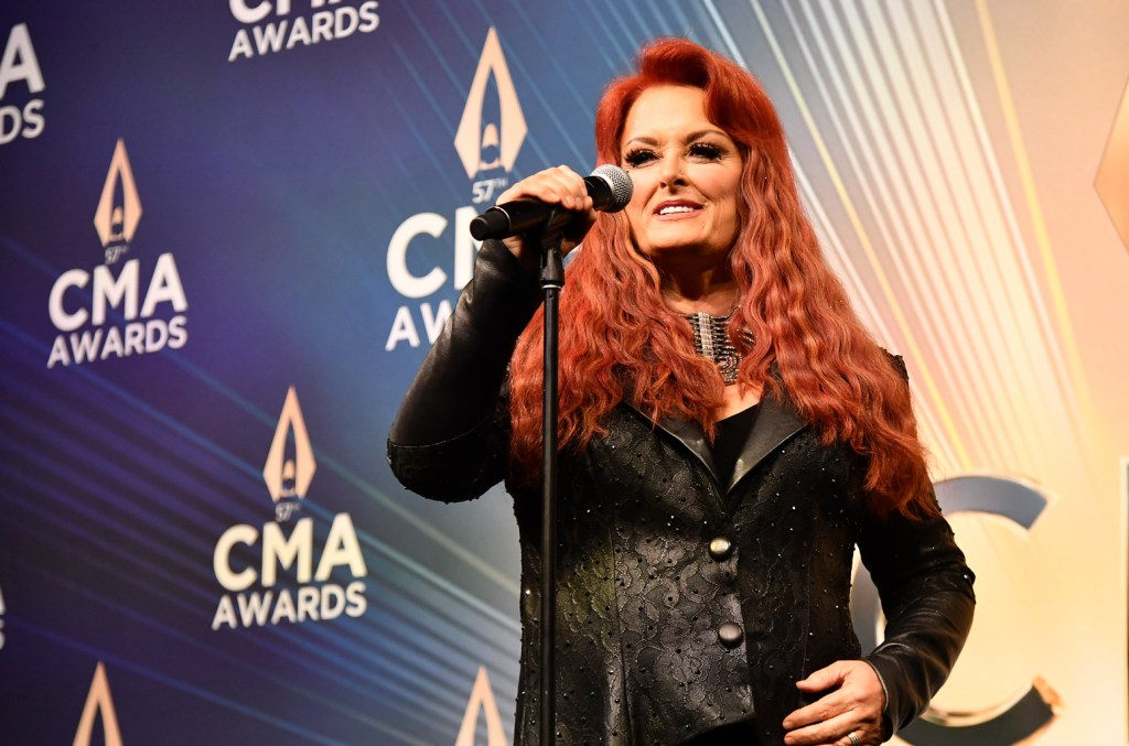 wynonna-judd-addresses-fan-concerns-over-her-2023-cma-awards-performance:-‘i’ve-read-the comments’