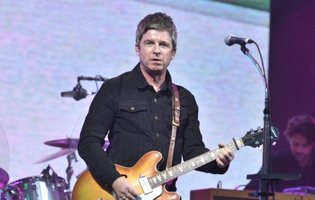 noel-gallagher:-“america-couldn’t-handle-the-fact-that-oasis-didn’t-give-a-fuck-about-anything”