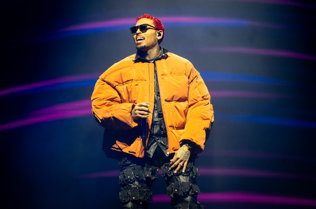 chris-brown-drops-11th-studio-album-’11:11′:-stream-it now