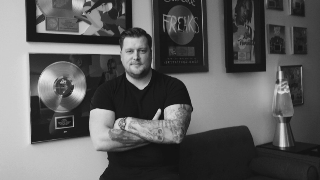 executive-turntable:-atlantic-a&r-veteran-heads-home;-88rising-hires-first-chief-revenue officer