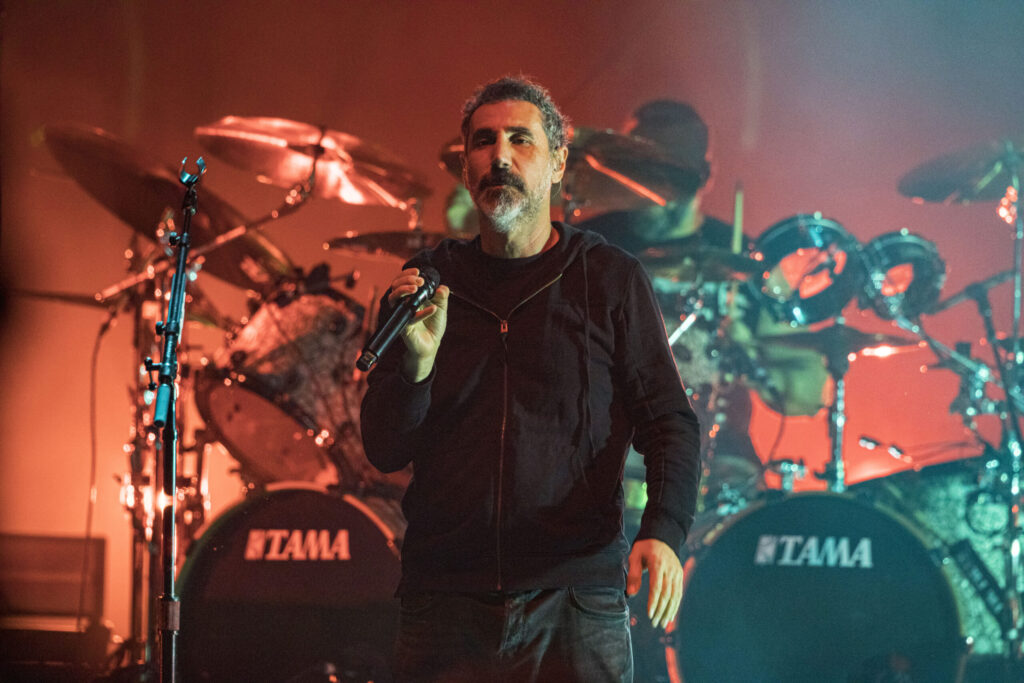 serj-tankian-gets-weird-and-orchestral-on-‘invocations’