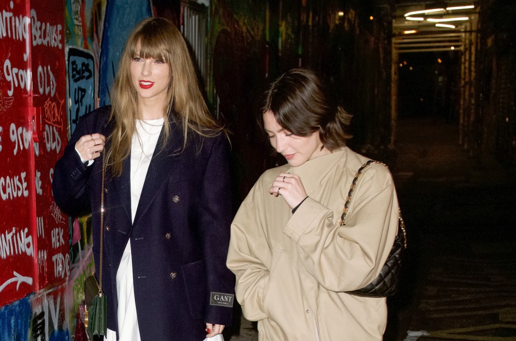 taylor-swift-hangs-out-with-gracie-abrams-in-new-york-city:-see-the photos