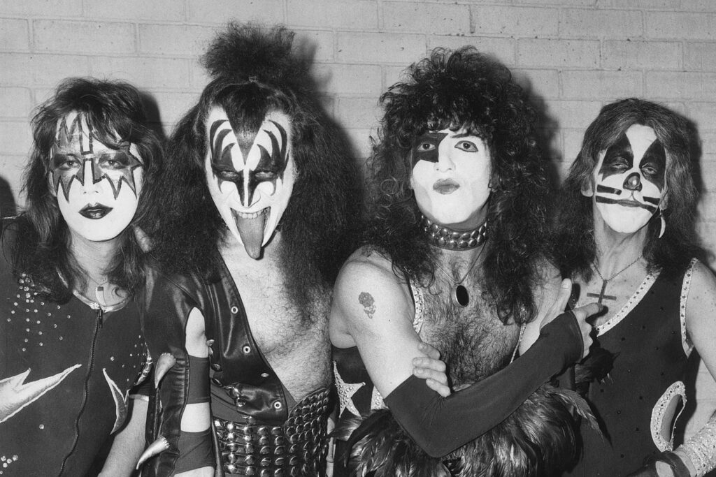 gene-simmons-‘sad-and-angry’-about-frehley-and-criss’-absence