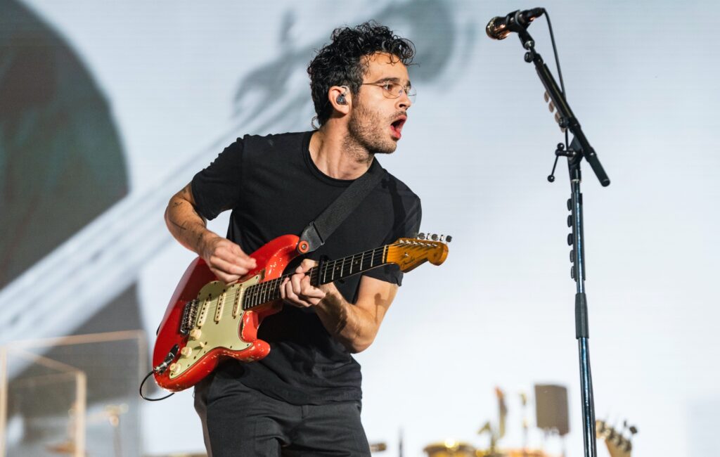 the-1975’s-matty-healy:-“the-fact-we-didn’t-get-nominated-for-a-grammy-is-a-fucking-outrage”