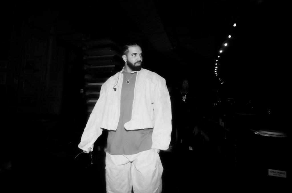 drake-announces-surprise-‘scary-hours-3’-ep-drop,-which-he-recorded-this week