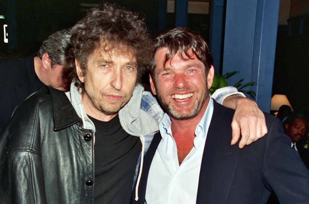 bob-dylan-supports-jann-wenner,-says-‘we’re-trying-to-get-him-back-in’-to-rock-and-roll-hall-of-fame foundation