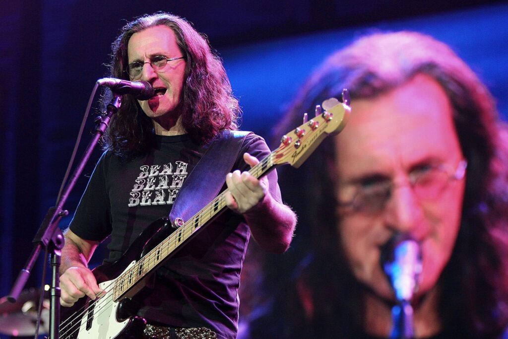 geddy-lee-shares-hardest-rush-song-to-play-on-bass-while-singing