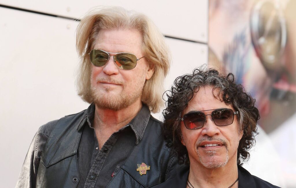 daryl-hall-granted-restraining-order-against-john-oates