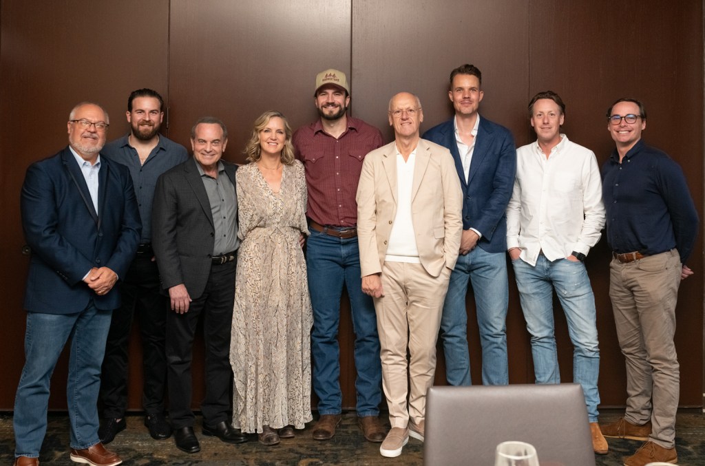 ctm-outlander-inks-global-publishing-deal-with-sam hunt