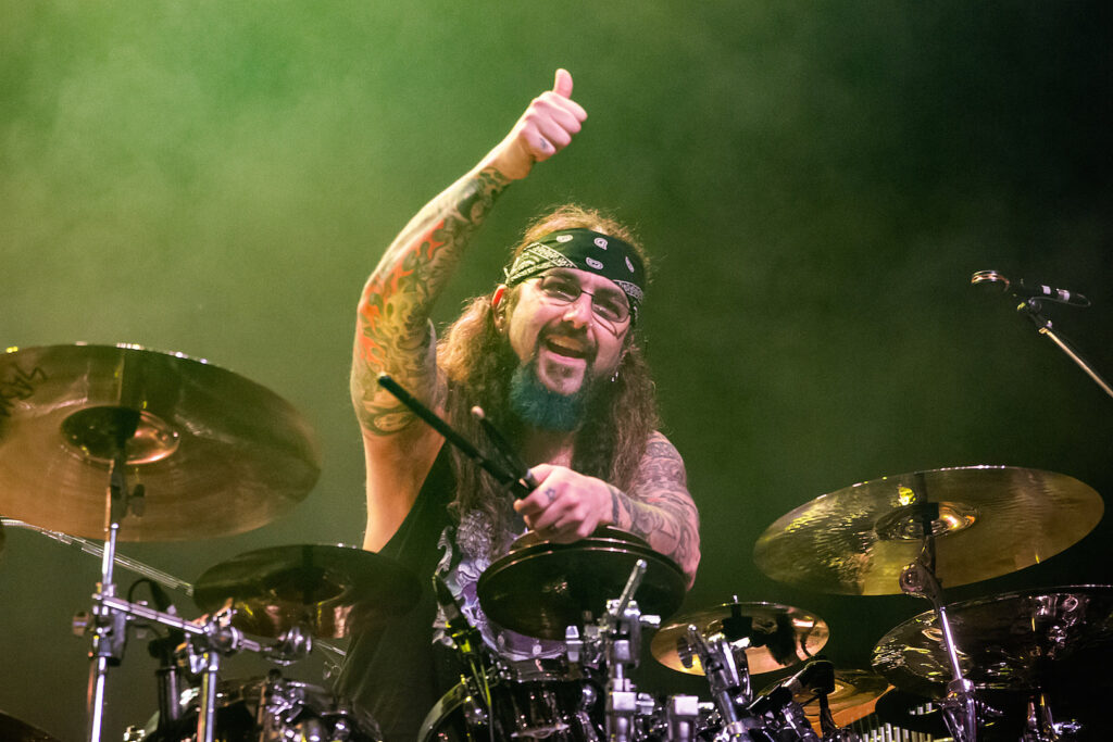 mike-portnoy-doesn’t-want-to-write-lyrics-for-dream-theater