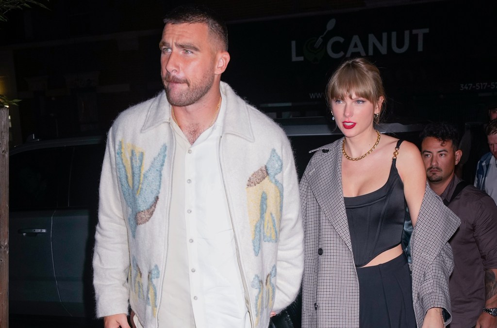 taylor-swift-spends-new-year’s-eve-watching-travis-kelce-at-chiefs-bengals-game-in-kansas city