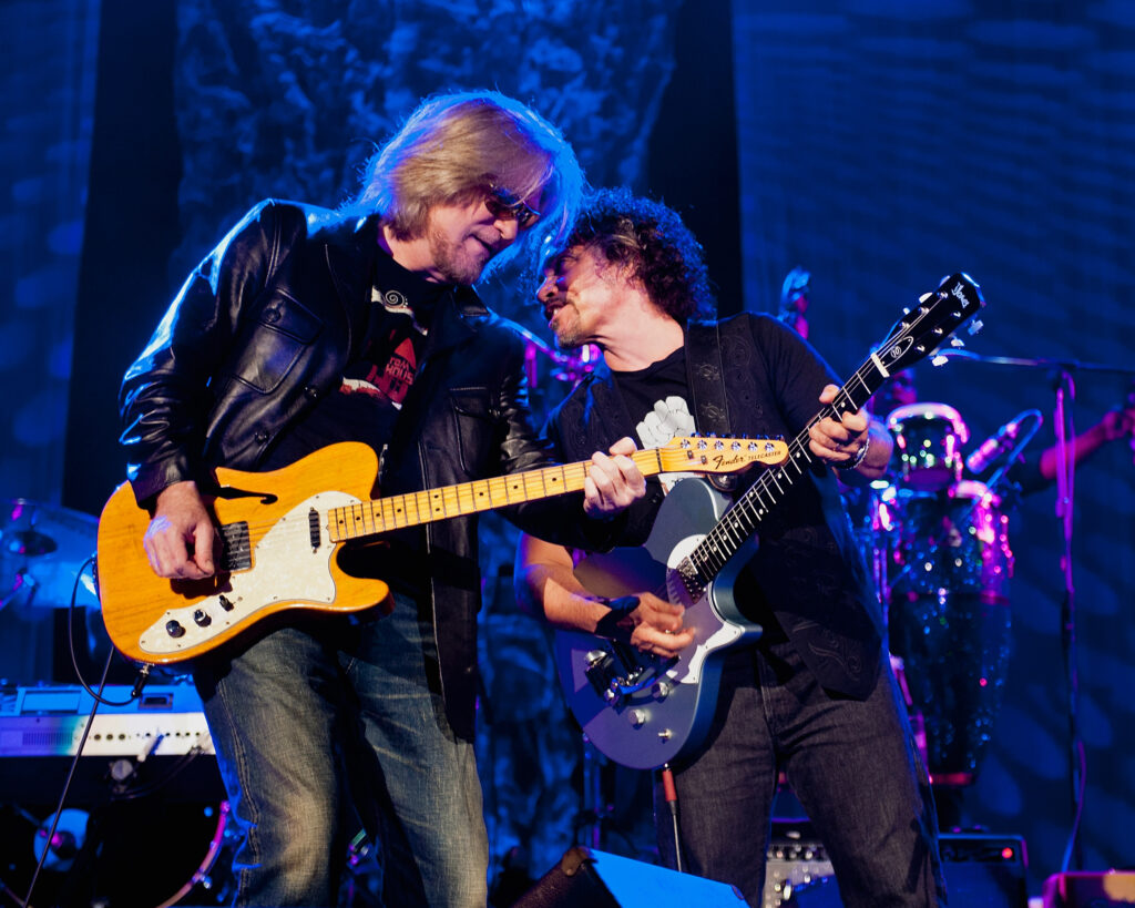 judge-extends-restraining-order-in-daryl-hall/john-oates-lawsuit