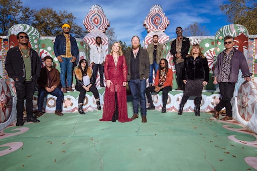 tedeschi-trucks-band-announce-deuces-wild-tour