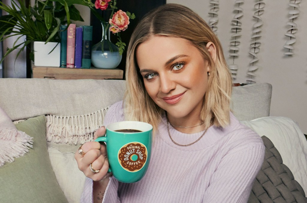 kelsea-ballerini-shares-the-7-best-personalized-gifts-for-the-holidays-& beyond