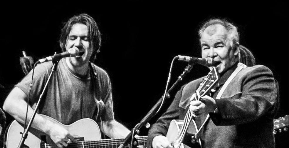 listen:-bright-eyes-cover-john-prine’s-“christmas-in-prison”-to-benefit-hello-in-there-foundation-grantees