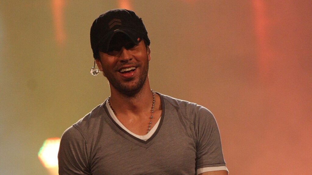 enrique-iglesias-sells-catalog-to-influence-media-partners