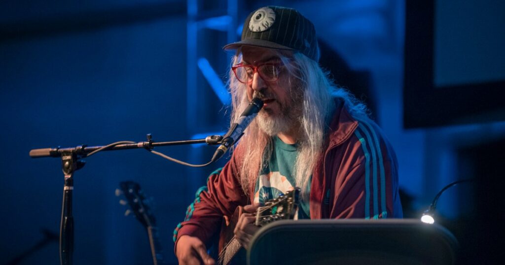 j-mascis-announces-2024-australian-headline-shows