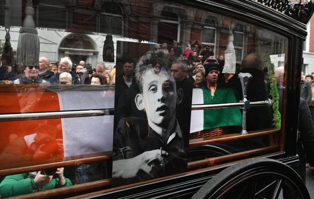 fans-line-the-streets-of-dublin-for-shane-macgowan’s-funeral