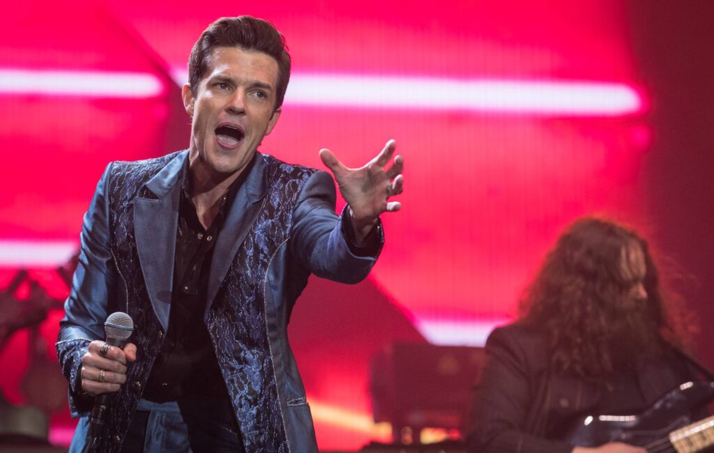 brandon-flowers-teases-intimate-the-killers’-‘hot-fuss’-20th-anniversary-shows