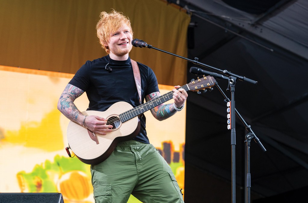 ed-sheeran-played-a-surprise-opening-set-for-the-darkness,-then-jammed-on-‘love-is-only-a-feeling’-with them