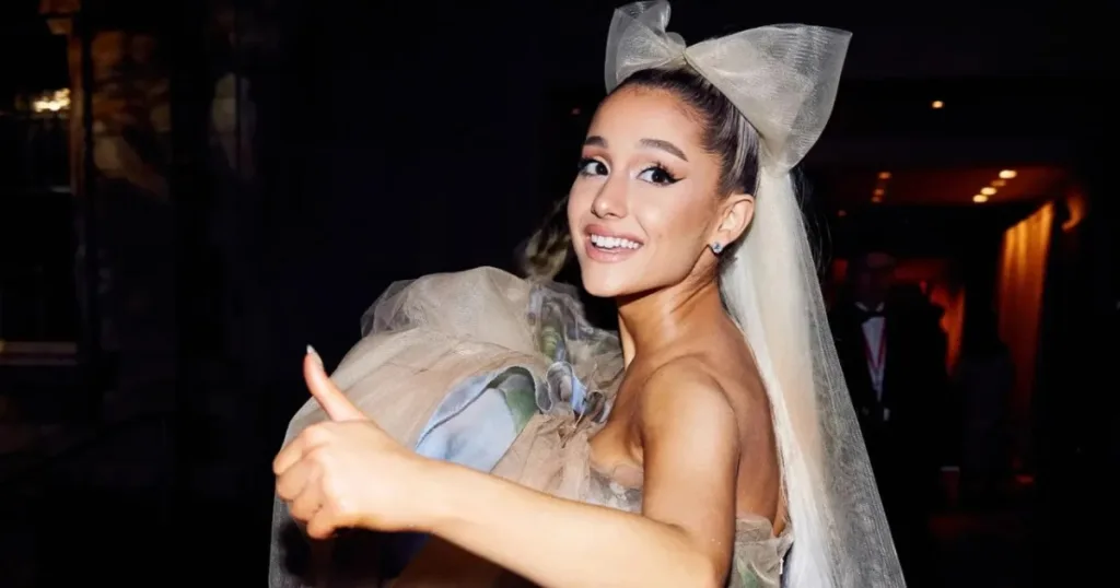 ariana-grande-signs-new-management-deal-following-split-with-scooter-braun