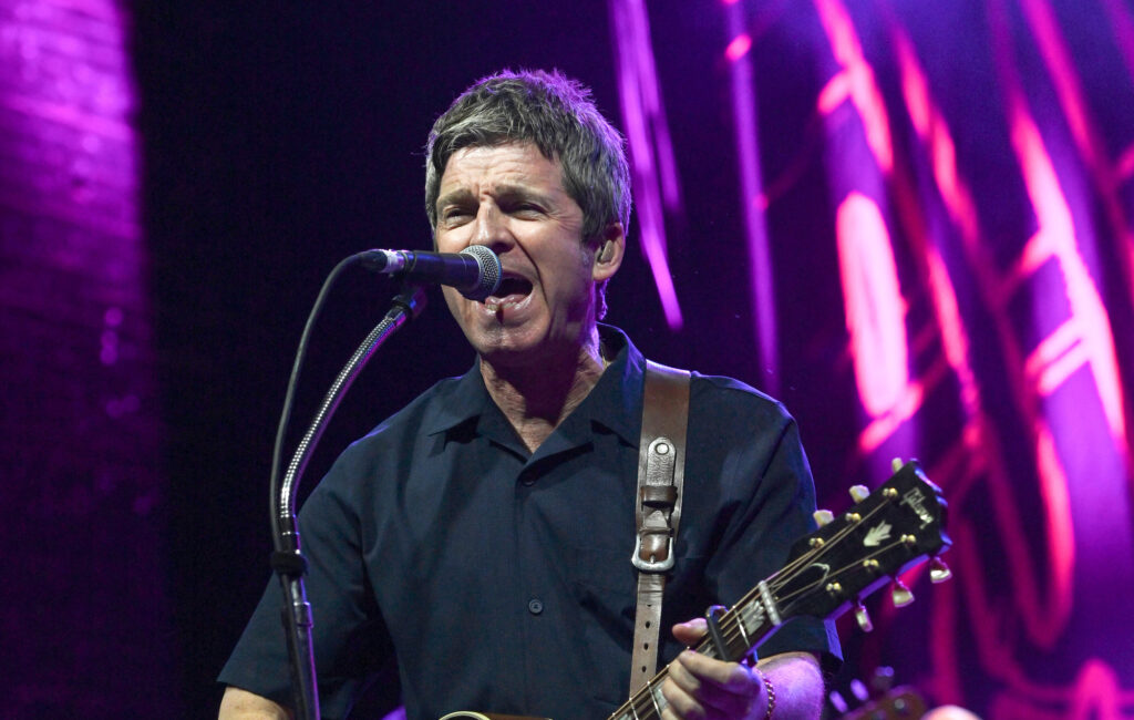 listen-to-noel-gallagher’s-new-abbey-road-sessions-of-oasis’-‘going-nowhere’-and-‘the-masterplan’