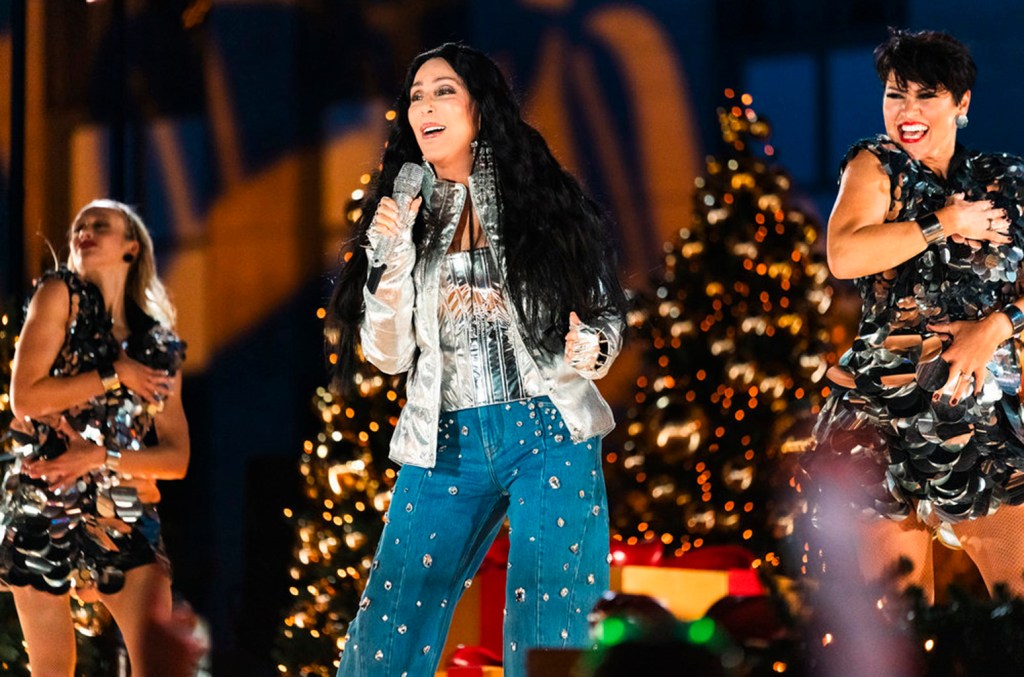 cher,-brandy,-sabrina-carpenter-&-more-make-our-christmas-list-with-fresh-holiday hits