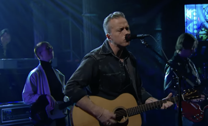 watch:-jason-isbell-and-the-unit-400-celebrate-10th-anniversary-of-‘southeastern’-on-‘colbert’