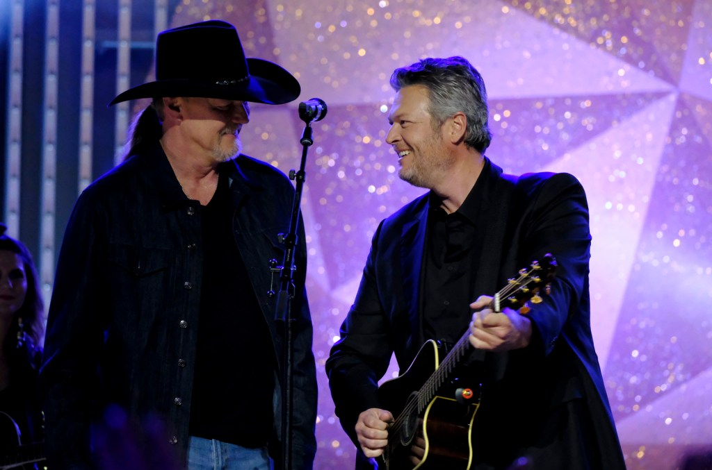 blake-shelton,-trace-adkins,-morgan-wallen-&-more-added-to-‘new-year’s-eve-live:-nashville’s-big bash’