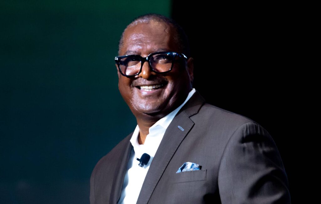 beyonce’s-father-mathew-knowles’-life-to-be-made-into-feature-film