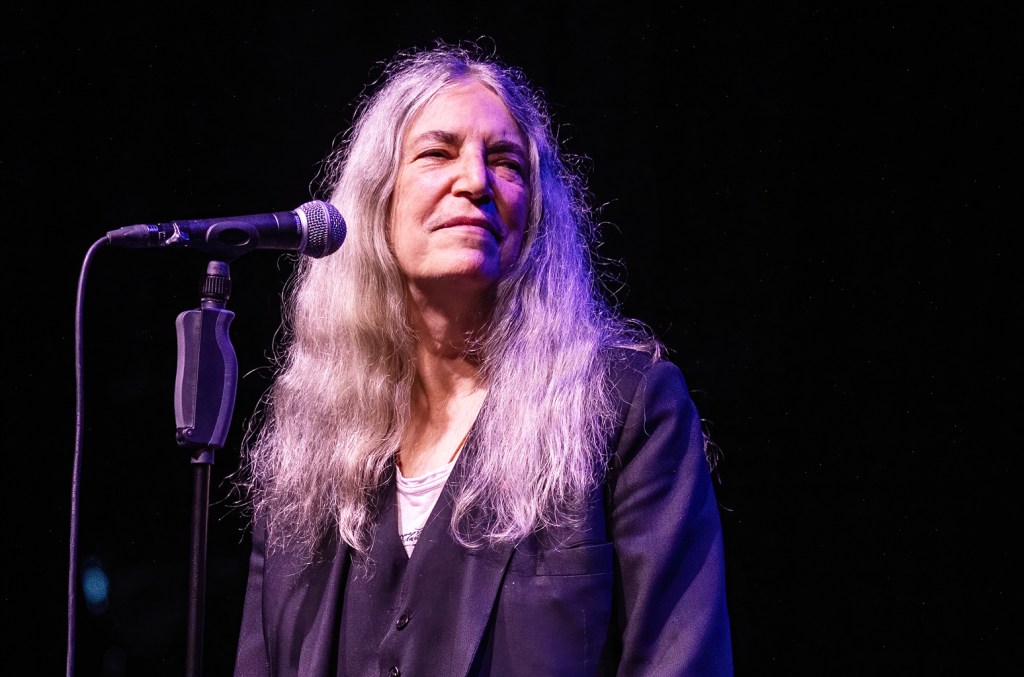 patti-smith-says-she’s-‘resting’-after-release-from-italian-hospital-following-‘sudden illness’